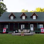 Cozy Home & Porches For Intimate Weddings Reunions