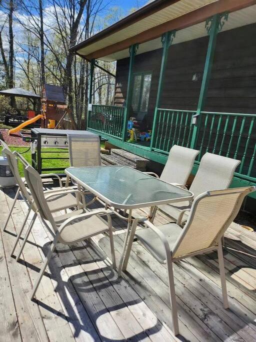 Cozy & Porches For Intimate Weddings Reunions Ottawa